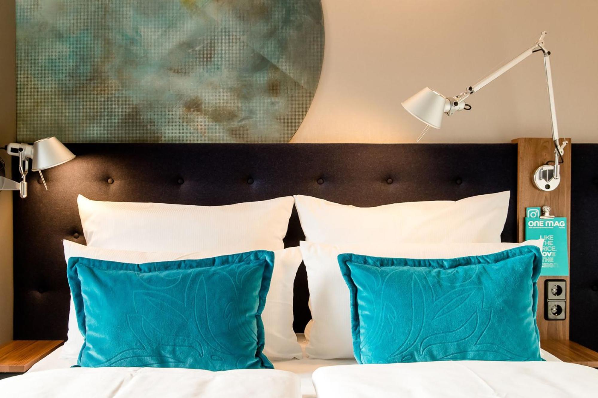 Motel One Nuernberg-Plaerrer Экстерьер фото