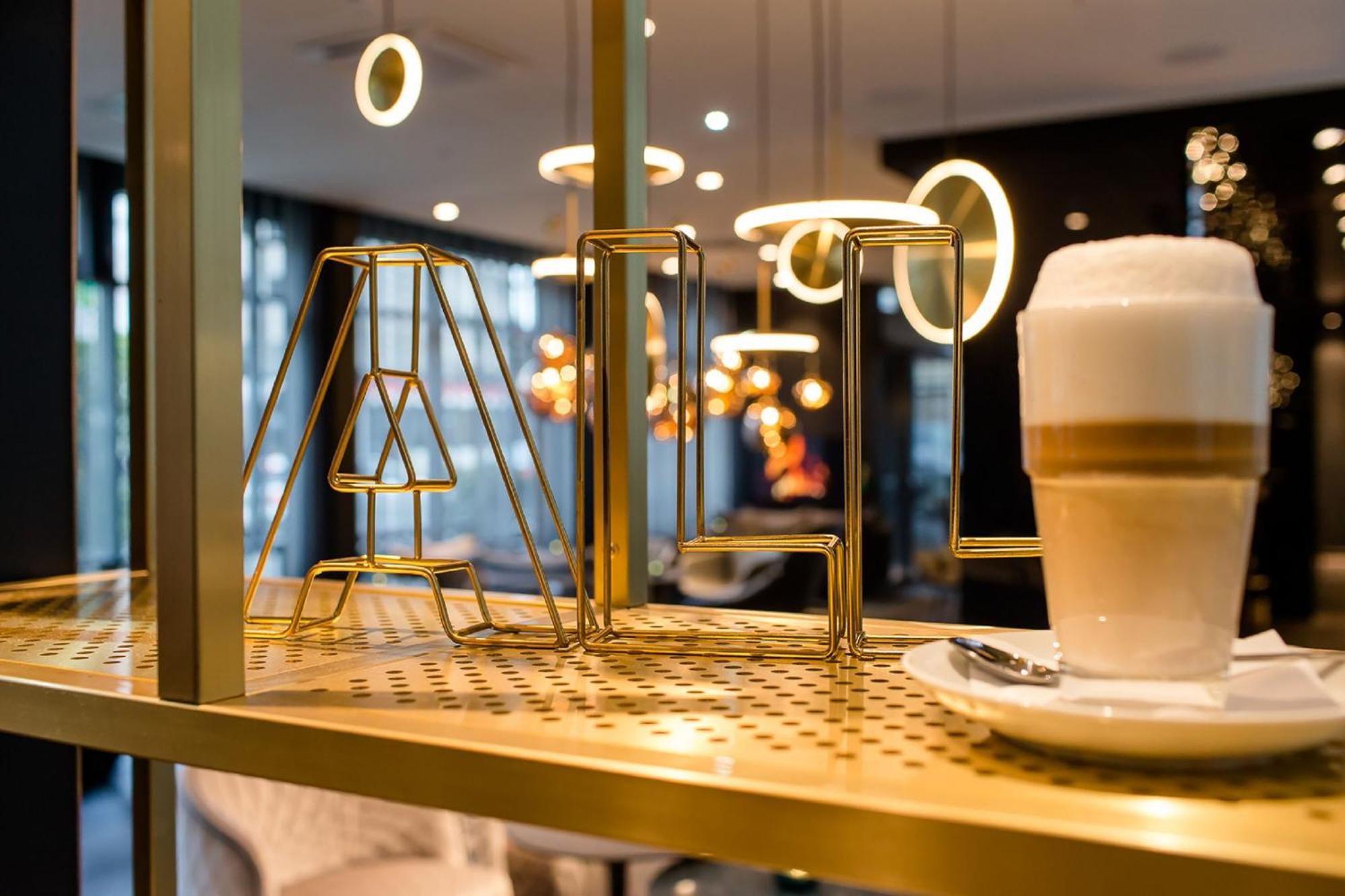 Motel One Nuernberg-Plaerrer Экстерьер фото