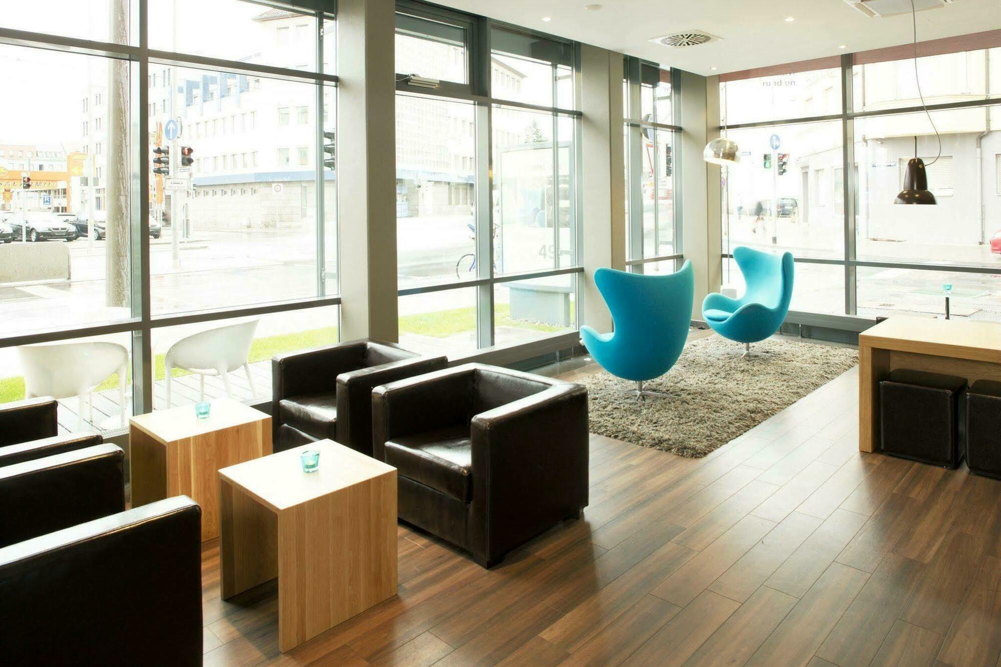 Motel One Nuernberg-Plaerrer Экстерьер фото